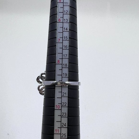 Sterling Silver Size 9 Flower Ring with CZ’s - Picture 7 of 7